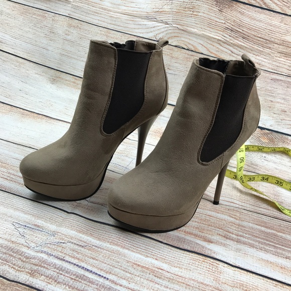 Beige booties - Picture 2 of 6